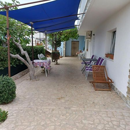 Apartments With A Parking Space Pag - 6325 Pag Town Buitenkant foto