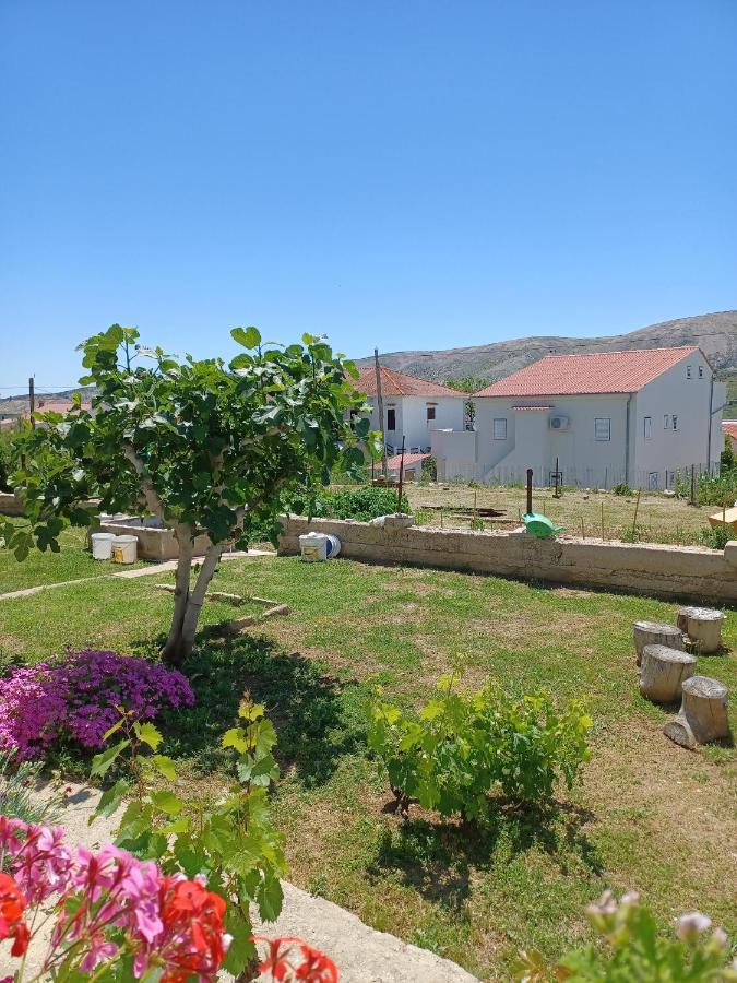 Apartments With A Parking Space Pag - 6325 Pag Town Buitenkant foto