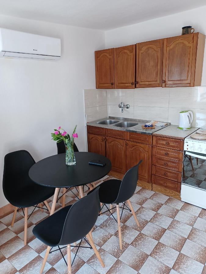 Apartments With A Parking Space Pag - 6325 Pag Town Buitenkant foto
